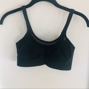 Victoria’s Secret Sports Bra SZ M